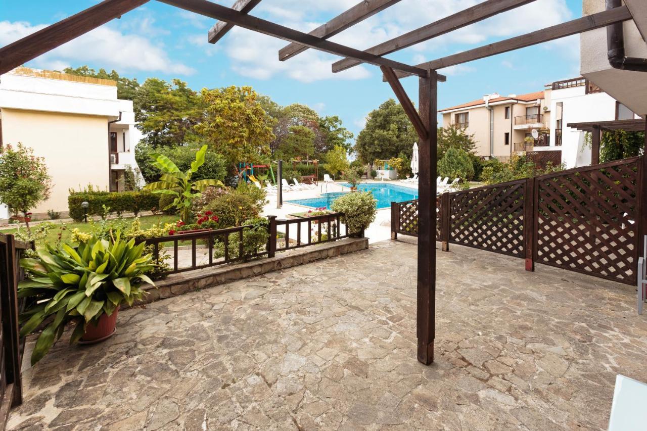 Апартаменты Aparthouse Paradise Bay Созополь Экстерьер фото