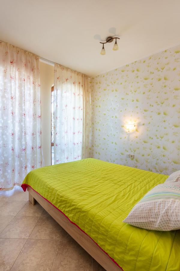 Апартаменты Aparthouse Paradise Bay Созополь Экстерьер фото