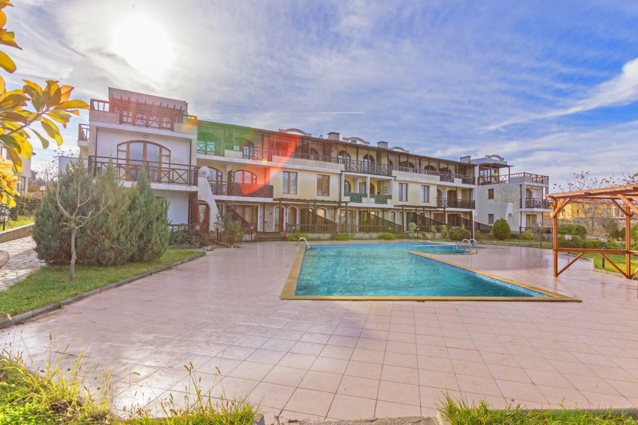 Апартаменты Aparthouse Paradise Bay Созополь Экстерьер фото